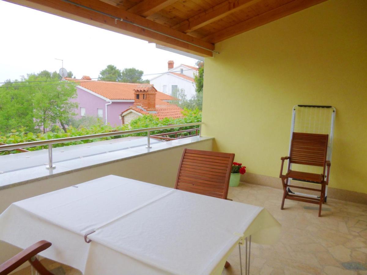 Apartment Marija Premantura Exterior photo